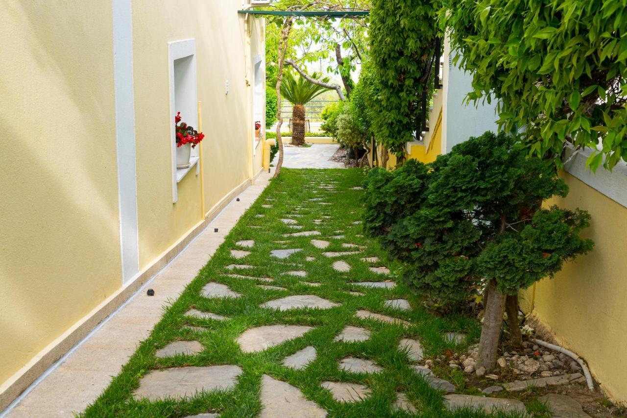 Sea Path Apartment PalaiónTsiflíkion Extérieur photo